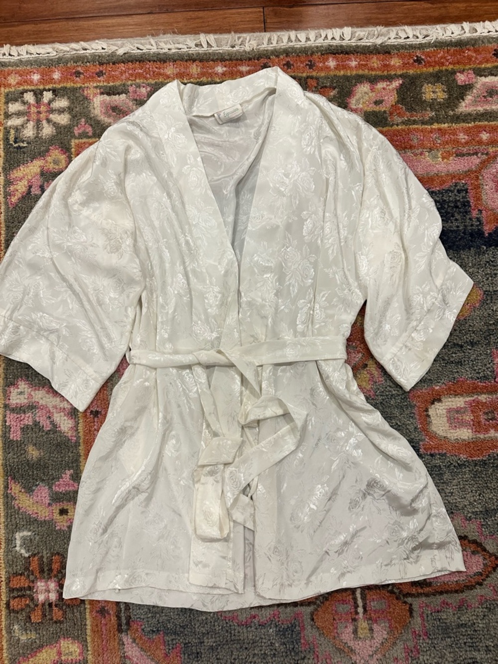 Vintage Women’s White Satin Floral Robe - Expressions